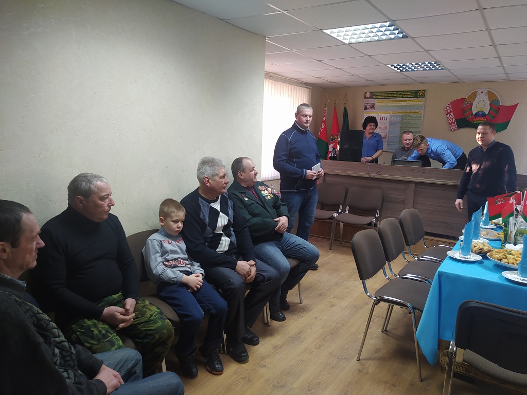 ИНТЕРНАЦ СТОЛ